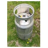 Forklift LP Tank, w/ propane
LOCATION: Boody, IL
CONTACT: Vern @ 217-823-2622