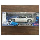 Maisto Special Edition 1:18 Scale 2005 Chevrolet Corvette Coupe Die-Cast Model