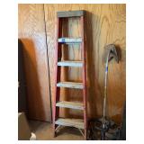 Louisville Fiberglass Step Ladder