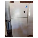 Roper by Whirlpool Corporation Top-Freezer Refrigerator