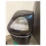 Frigidaire Ice Machine, counter top model