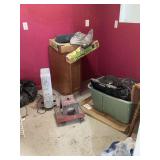 Assorted Household Contents and Room Decor Lot