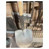 Metal Shovel with Wooden Handle and T-Handle Tool
