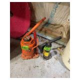 Two Hydraulic Bottle Jacks