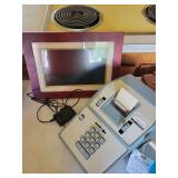 Victor Tallymaster Adding Machine and HP Digital Picture Frame Lot