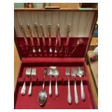IS Rogers XII Overlaid Silverplate Flatware Set with Wooden Storage Chest