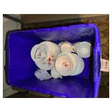 Autumn Leaf Dinnerware Set in Blue Storage Tote
