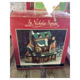 St. Nicholas Square The Hubbard House Illuminated Handpainted Porcelain Village Building
