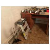 Husky Aluminum Three-Step Step Stool