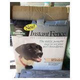 PetSafe Instant Fence Wireless Pet Containment System in Original Box