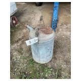 Metal Fuel Canister with Wire Bail Handle and Spout