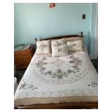 Floral Print Quilt and Matching Pillow Set