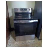 GE Stainless Steel Electric Range with Glass Cooktop and Convection Oven