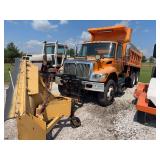 2004  INTERNATIONAL  7400 Tandem