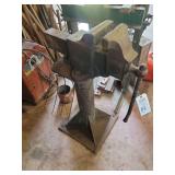 Heavy Duty Metal Vise Mounted on Steel Pedestal Stand