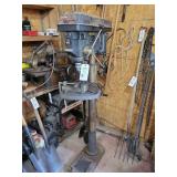 Craftsman 17-Inch Floor Standing Drill Press with 1.5 HP Motor and Visise