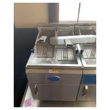 Globe Commercial Stainless Steel Deep Fryer with Dual Baskets