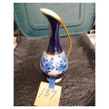 Bavarian urn and pitcher