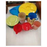 Plastic dish set