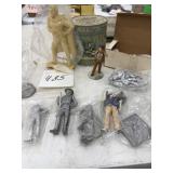 Cast metal minature figurines