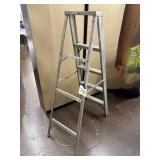 Step ladder