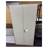 Pantry cabinet