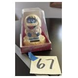 Bumble solar bobbler