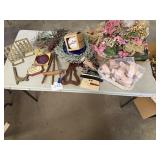 Easels, wreath, ornament, etc