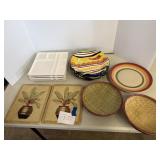 Plaques, baskets, dishes