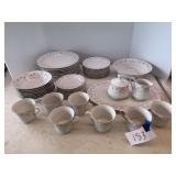 H China dishes set