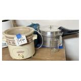 Crock pot, pressure cooker