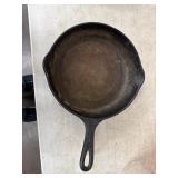 Cast iron skillet