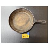Cast iron skillet