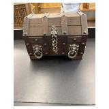 Treasure chest jewelry box