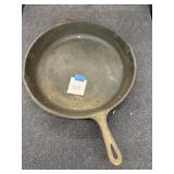 Cast iron skillet