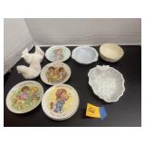 Milk glass, Avon, shakers