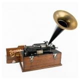 Edison Banner Home 4-Latch Suitcase Phono w/Horn