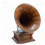 Victor V Wood Horn Disc Phonograph