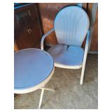Vintage metal chair w/ round table