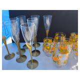 Retro Glasses & Champagne Plastic Floots