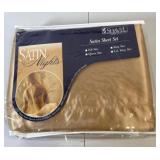 1-Satin Queen Size Bed Set