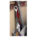 Shark Lift Away, Broom & Duster