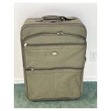 Pathfinder Large suite case 22'X12'X30'