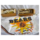 2-Electric Knives & Bears Apron