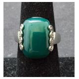 Sterling Silver & Green Polished Stone Size 8
