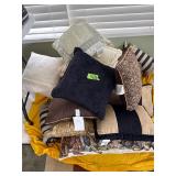 20-Dectoravie Pilliows