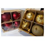 8-Shader Proof Ornaments Gold & Red