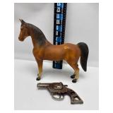 Gene Aurty gun Rought & Horse