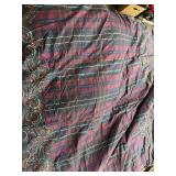 Bill Blass Comforter 98' x 84', pillows & more