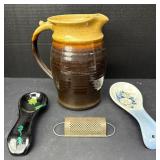 Spoon Holders, Pitcher, Plus